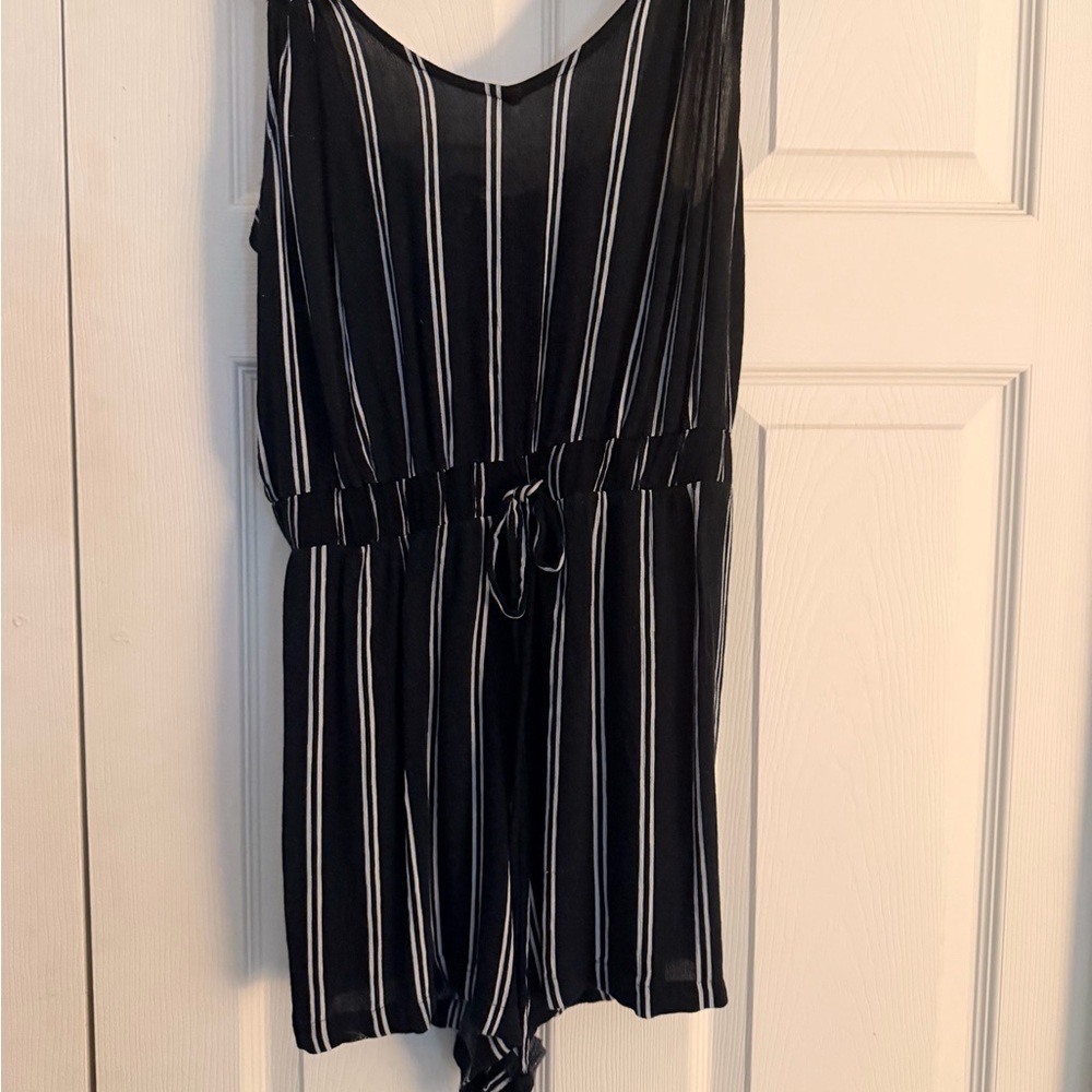 Derek Heart Black and White Vertical Stripe Top